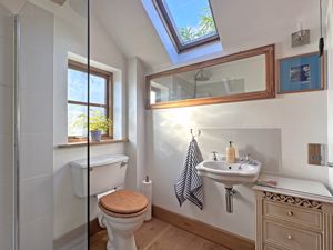 Photo 15- click for photo gallery